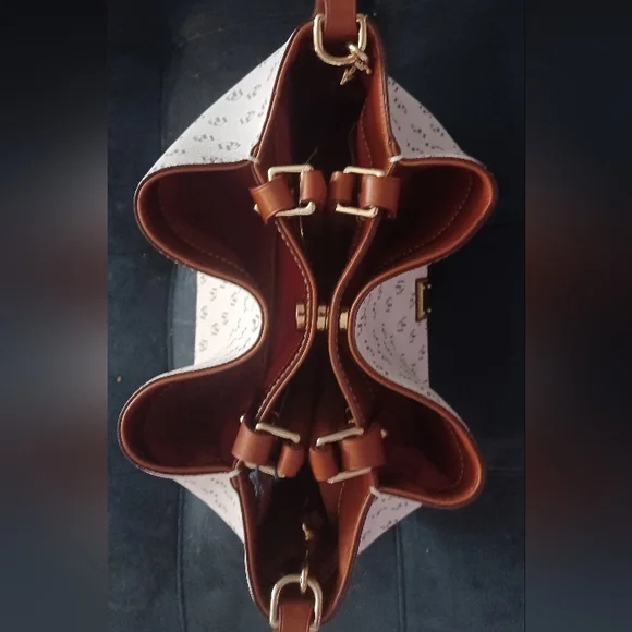 Dooney & Bourke Gretta Brenna Large Top Handle Red Valentine's Inside Bag NWT - Picture 4 of 11